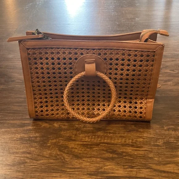 Convertible Ring Handle Purse - Picture 3 of 8